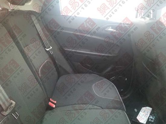 華晨中華新SUV國內首曝