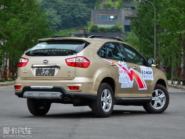 比亞迪汽車(chē)2014款比亞迪S6