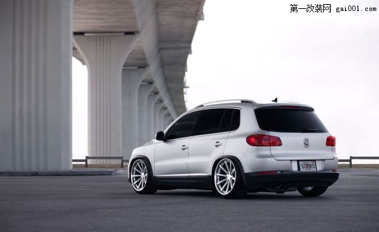 SUV也玩低趴? 大眾途觀改裝另類低趴風格(2)