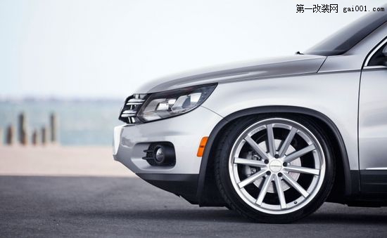 SUV也玩低趴? 大眾途觀改裝另類低趴風格(5)