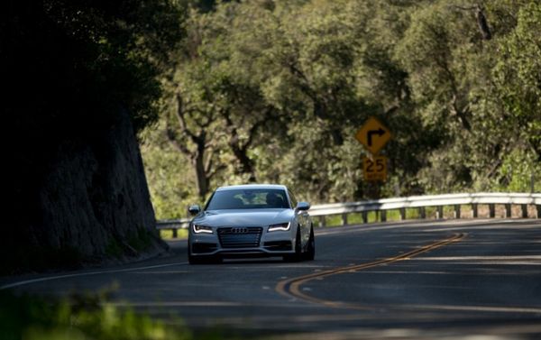 極致風情誘惑 奧迪S7低姿態漫步加州海岸