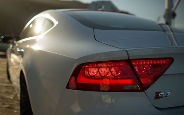 極致風情誘惑 奧迪S7低姿態漫步加州海岸