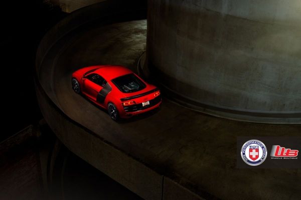 夜色下的血紅色猛獸 奧迪R8改裝HRE輪轂!