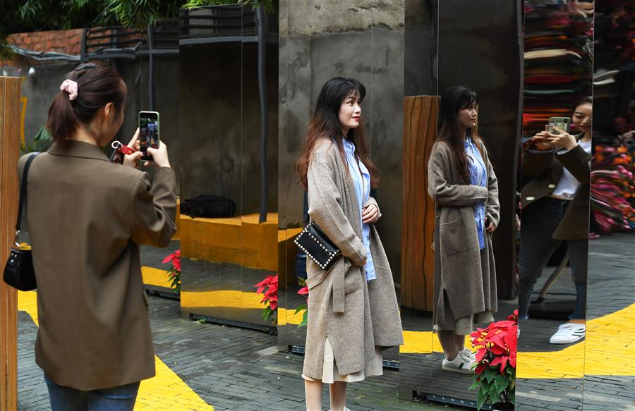 (社會)(4)重慶江北:文創街區假期受青睞