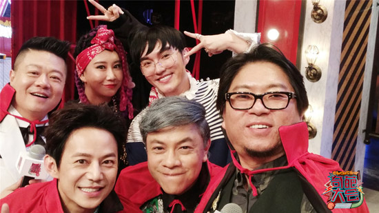 高曉松嘟嘴曬自拍