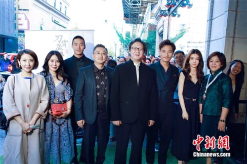 主創“綠毯”大合影