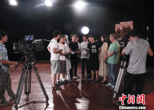 電影《笑里藏刀》拍攝現場。 鐘欣 攝