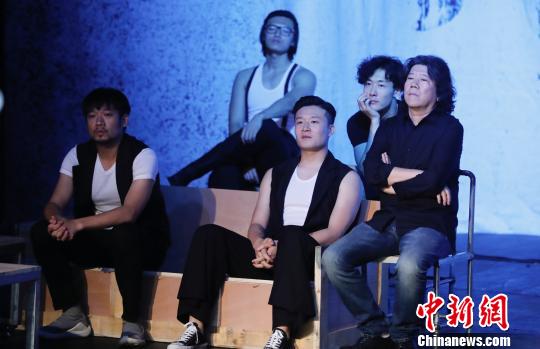 導(dǎo)演孟京輝將帶來(lái)全新先鋒音樂(lè)劇《太陽(yáng)和太陽(yáng)穴》