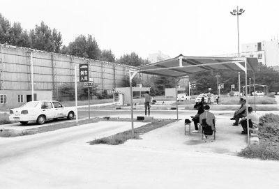 河南實行駕考新標準 路口不主動避讓行人會掛科