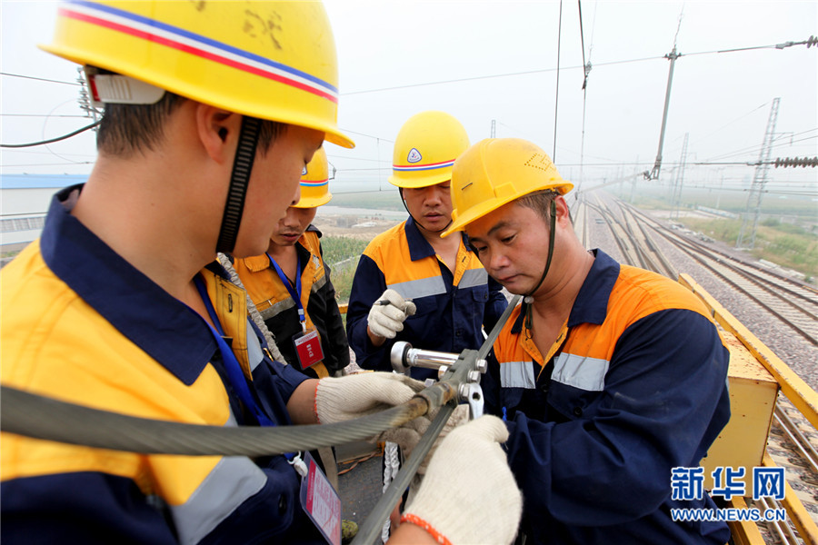 瓦日鐵路開展首次接觸網(wǎng)“集中修” 瓦日鐵路開展首次接觸網(wǎng)“集中修”