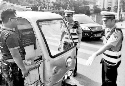 漯河整治亂過馬路一個(gè)月以來闖紅燈驟降80%