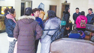 剛交完學費鄭州一早教中心關門 受損金額達百萬