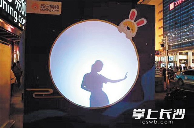 ̈еġͼӰСݳɞպӰğTcLɳȫýwӛ Ƽ z