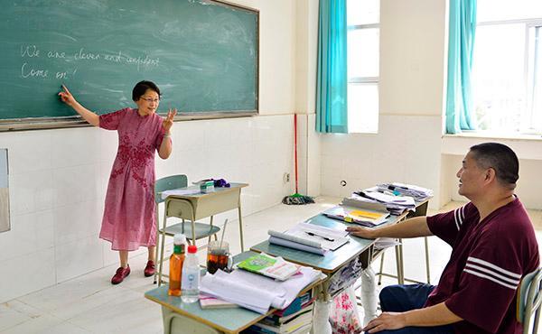 高考“釘子戶”又沒考好 仍堅信高考改變命運