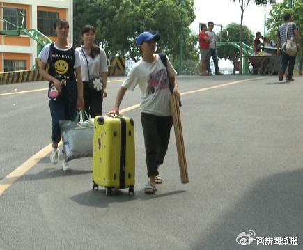 廣西一學校拒收有錄取通知書學生 校方:沒床位