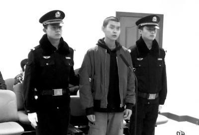 申某在法庭上受審。京華時報記者鄭羽佳攝