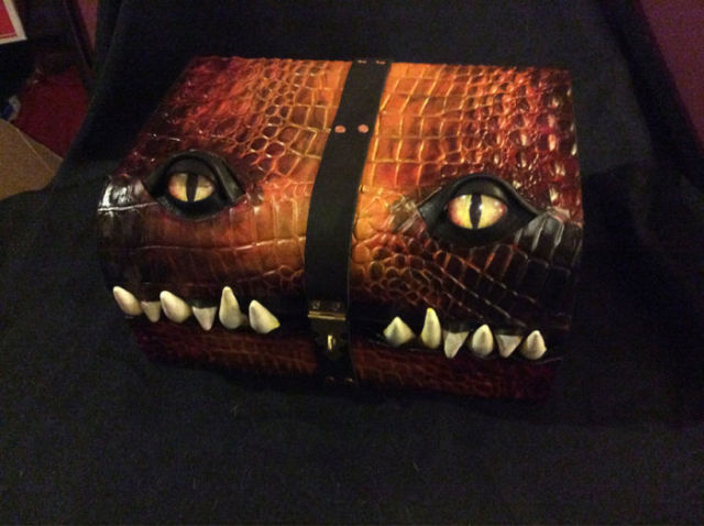 如此奇葩的行李箱,絕對可以把小偷嚇跑