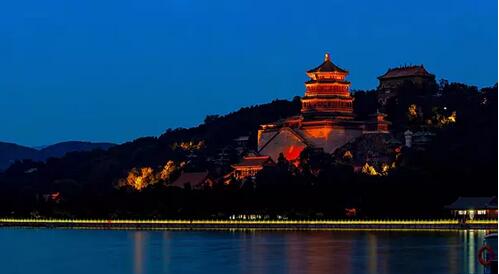 夜幕下的<a target='_blank' class='keywordsSearch'><p align=