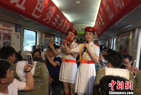 ɽֱ_(d)܇_ʮӡtɫʥءν(jng)(j)