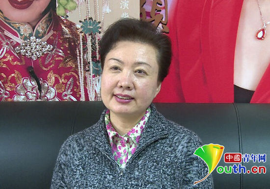 京劇張派名家王蓉蓉接受中國(guó)青年網(wǎng)記者采訪。中國(guó)青年網(wǎng)記者佟亮攝
