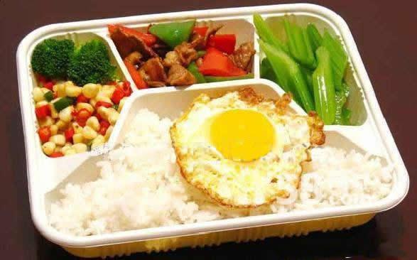 網上高大上網下臟亂差 網絡送餐被批“兩張皮”