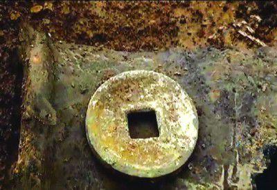 盜墓賊遺落的古錢