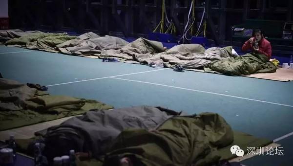 深圳這幾天最讓人淚濕眼眶的40個瞬間