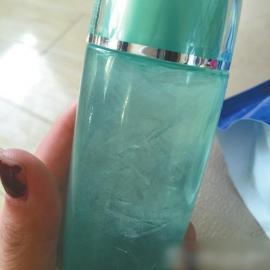 女子網購化妝品 快遞到手已結冰(圖)