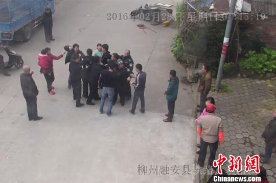 廣西一家4人謾罵咬傷民警被拘