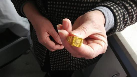 八旬老人信“民間仙方”吞13克金戒指