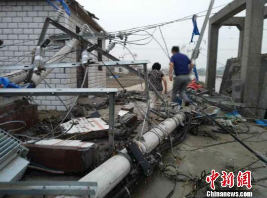 直擊江蘇阜寧龍卷風受災村莊村民痛苦回憶驚魂一刻