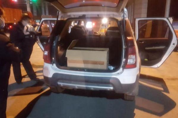 兩個月大男嬰藏后備箱 交警破獲涉嫌拐賣嬰兒案