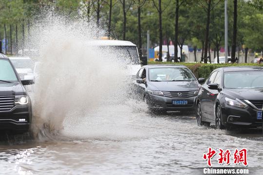 江蘇多地遇強降雨天氣發布地質災害風險預警