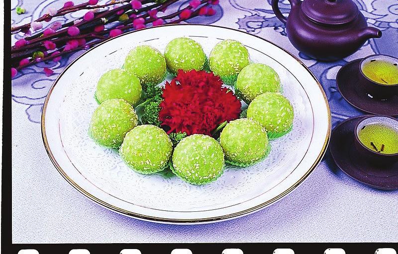 水果鮮花也入餡 今年元宵節(jié)新口味湯圓受年輕人青睞 水果鮮花也入餡 今年元宵節(jié)新口味湯圓受年輕人青睞